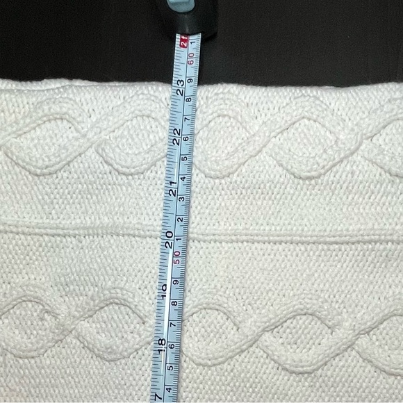 Cable knit lumbar Throw pillow - Picture 4 of 10